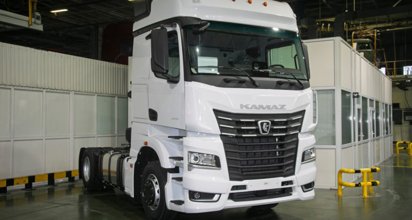 В Челнах начали собирать магистральные тягачи с запасом хода через всю страну