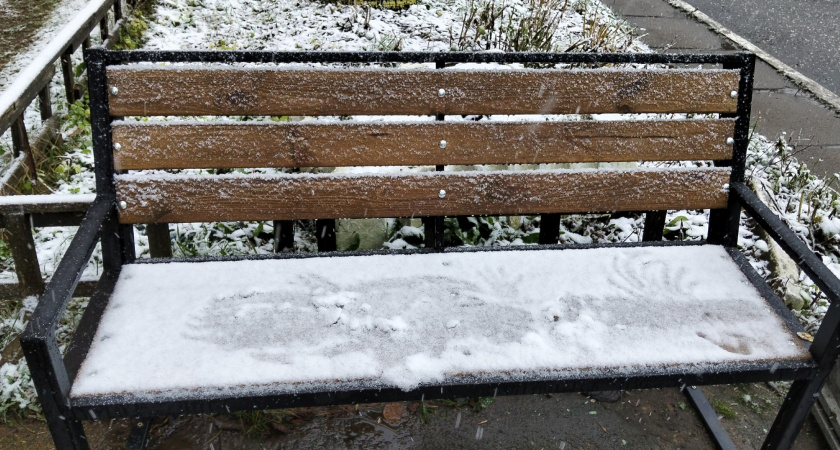 Челнинец засудил УК из-за «платных» скамеек