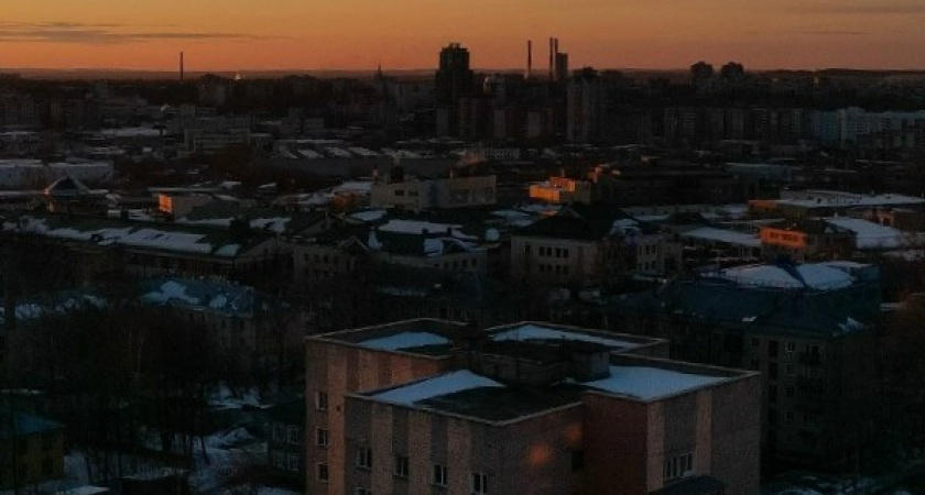 Из-за беспилотной опасности в аэропорту Казани массово задержались рейсы