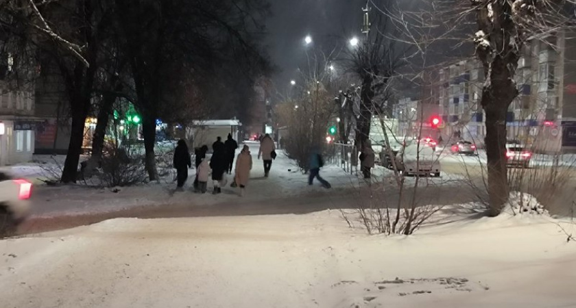 Грабеж на улице Набережных Челнов: похищают даже пакеты с едой