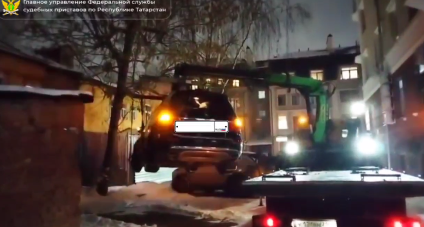 Маскировка «Мерседеса» среди деревьев не спасла казанца от долга в 4 миллиона