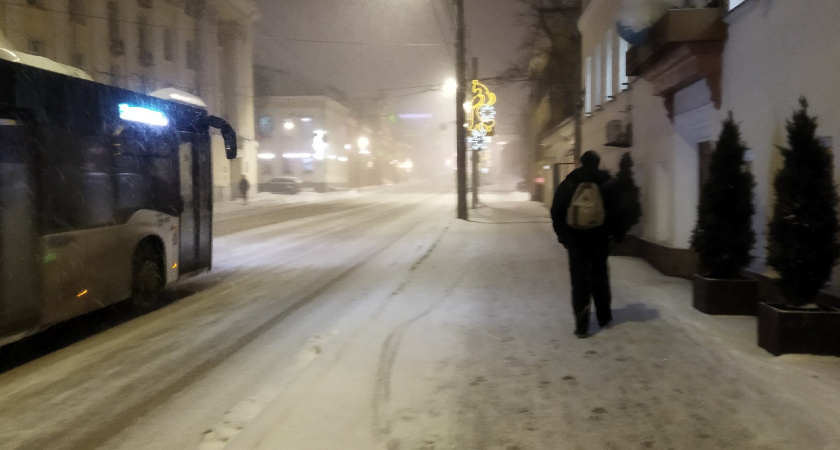 В предновогодние выходные челнинцев одолеют метель и гололед