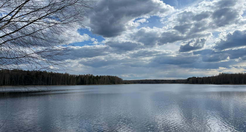 Двое рыбаков провалились под лед на реке в Татарстане