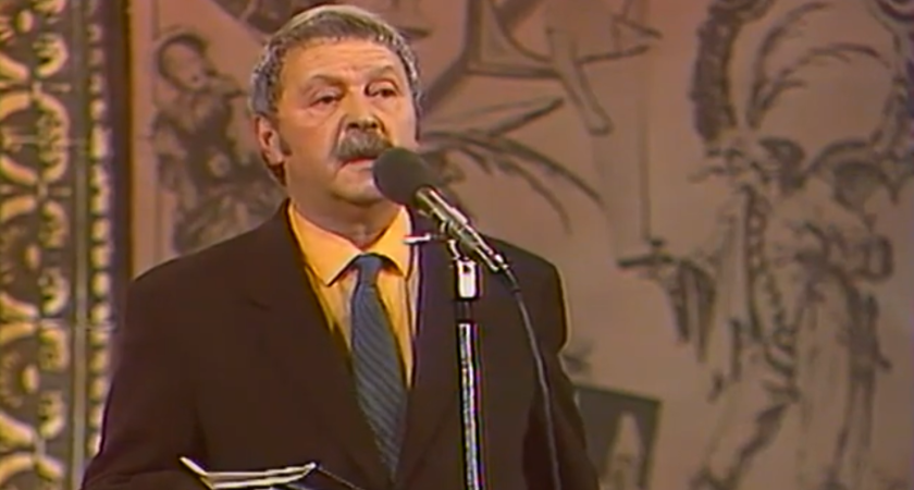 Почему с годами от людей хочется держаться на расстоянии: простые и точные слова Юрия Левитанского, которые со временем понимаешь без объяснений