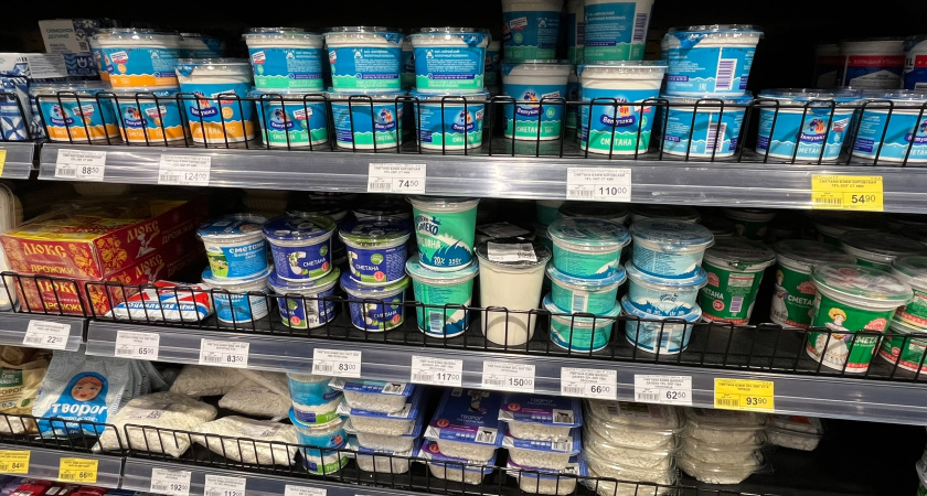 Кладу ложку сметаны в чашку с горячей водой: узнала этот лайфхак от шеф-повара, теперь всегда так делаю