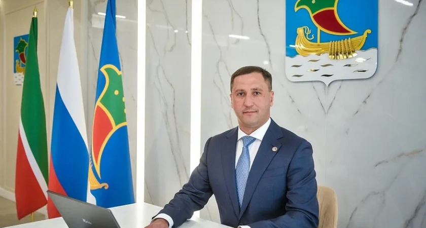 Самый молодой градоначальник Челнов Фарид Салахов празднует 40-летие