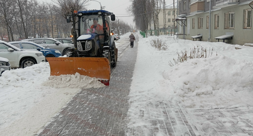 С улиц столицы Татарстана на снегоплавилки вывезли без малого 18 тысяч тонн снега