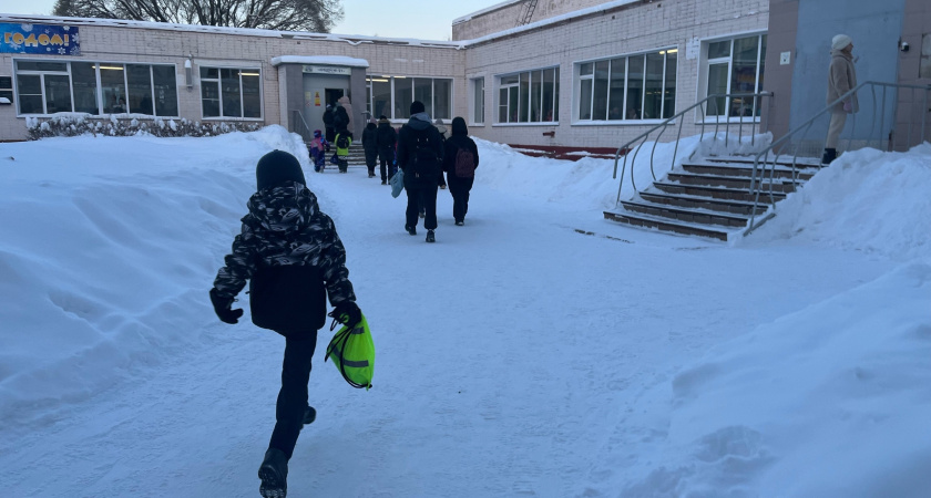 Больше 560 млн рублей потратят на планшеты для учителей Татарстана