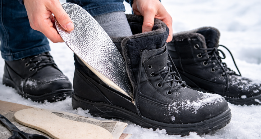 Кладу под стельку — и ноги будто в печке: всю зиму хожу в тонких носках и не мёрзну