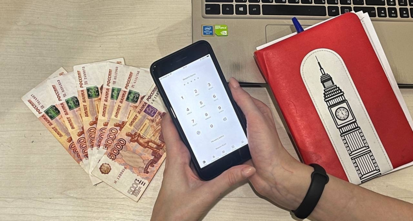 В Челнах токарь и безработная отдали аферистам сотни тысяч рублей