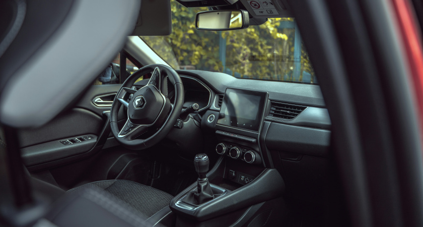 Поменял Lada Vesta на внедорожный Renault — и понял, что сделал правильный выбор: честный отзыв владельца спустя год эксплуатации