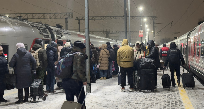 К столику в плацкарте больше не подойти - в новых вагонах их начнут делать совсем по-другому