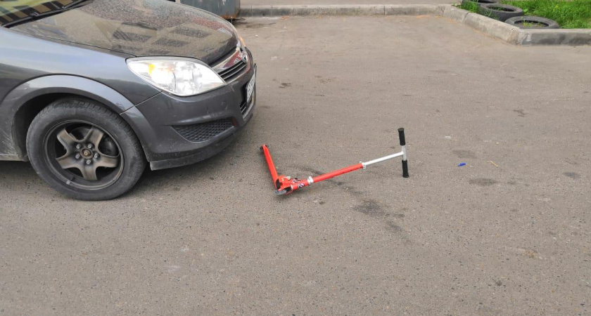 Водитель сбил девочку на самокате