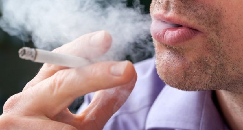 Курящих сотрудников могут начать штрафовать 
