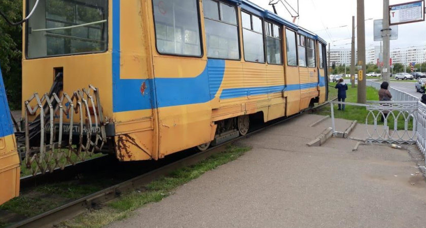 В Челнах трамвай сбил пенсионерку