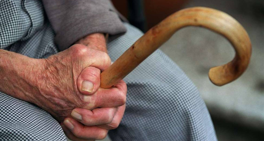 Челнинец едва не забил тростью до смерти незнакомца