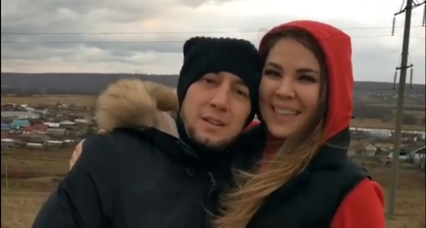 Звезды татарской эстрады посмеялись над сбитым насмерть на дороге животным