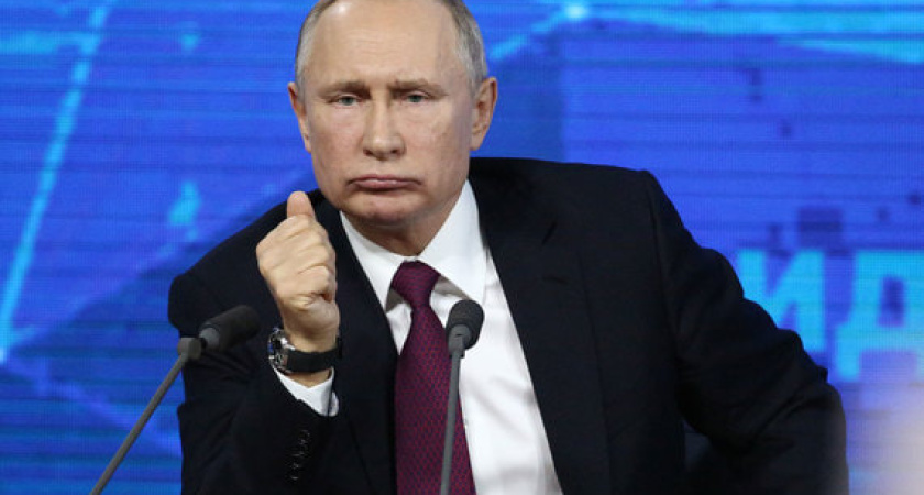 Опрос показал, что россияне стали меньше симпатизировать Путину