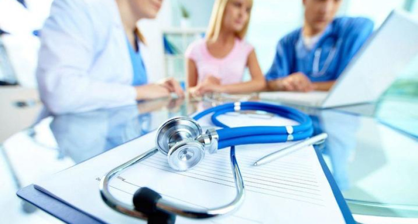 Врачи рассказали о состоянии мальчика, которого отчим лишил матери и братьев