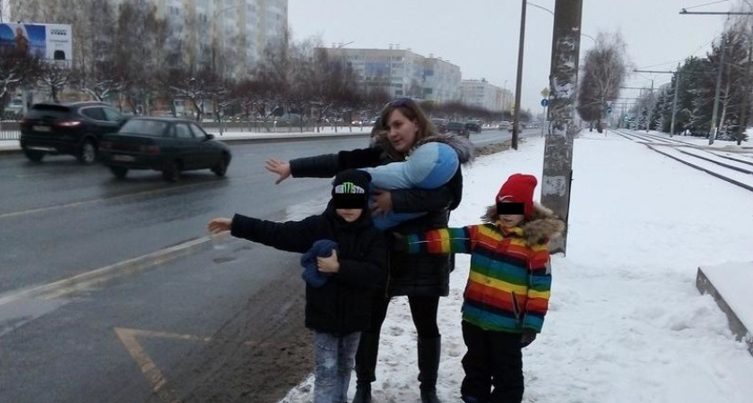 Агина Алтынбаева с детьми оказалась брошенной в ПНД Челнов