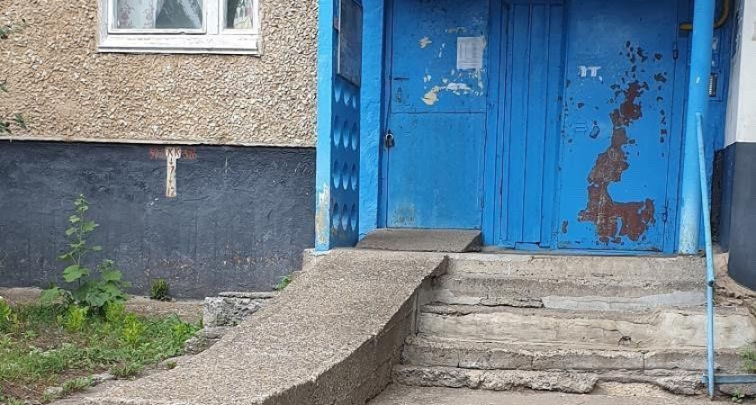 Недоступная среда: в Челнах установили пандус для экстремалов