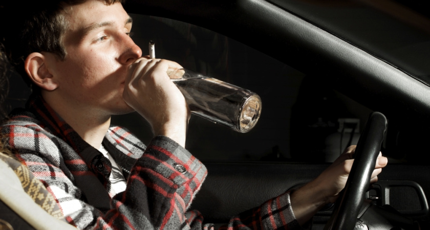 Я же не хотел! В Челнах пьяный подросток решил ночью покататься на машине