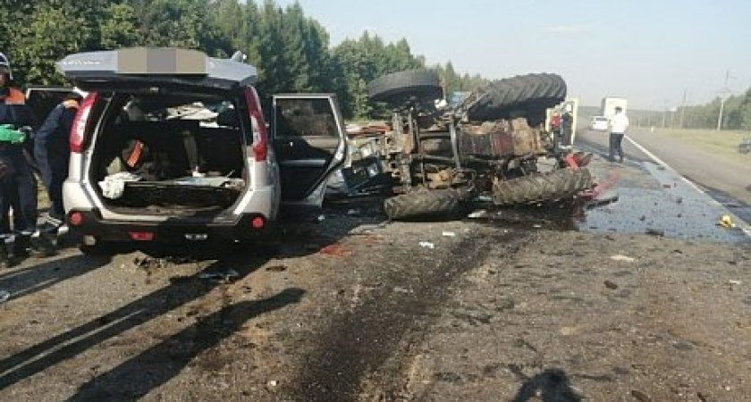 В жутком ДТП погибла студентка из Челнов