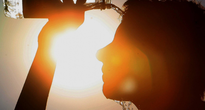 Сюрпризы погоды: июньское пекло, гроза и шквалистый ветер