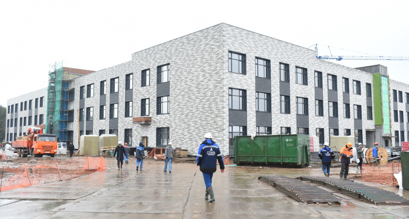 К сентябрю в Челнах построят две новые школы на 3 млрд рублей