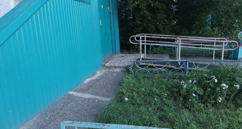 В Челнах в 17-м к-се установили «пандус для отмазки»