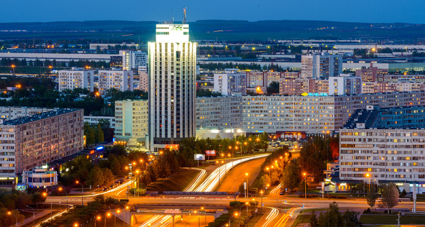 Челнам 91 год: в автограде отмечают День города