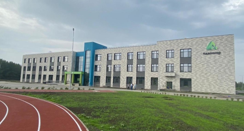 «Школа для буржуев», «Парковка - метр», «Чем дети из старых школ хуже?»