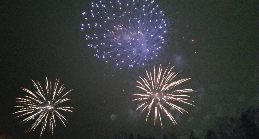 «День города 10 августа, а отмечаем 30-го числа? Что за экономия?»