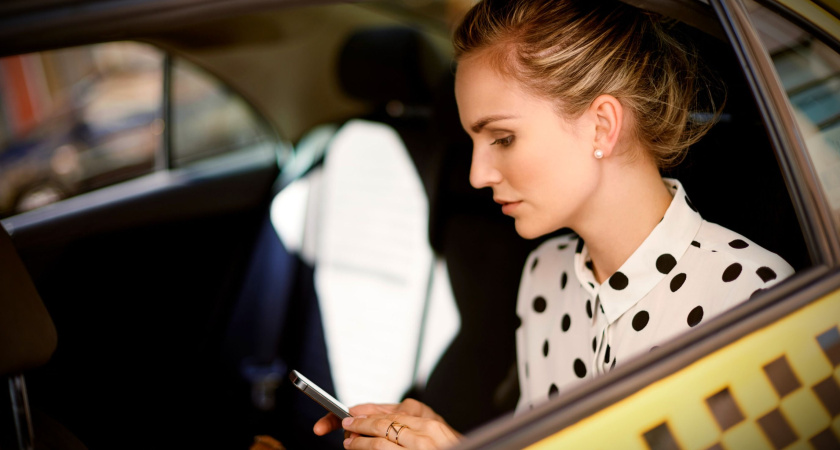 Псевдополицейские четыре дня морочили голову челнинке, оплачивая ей такси