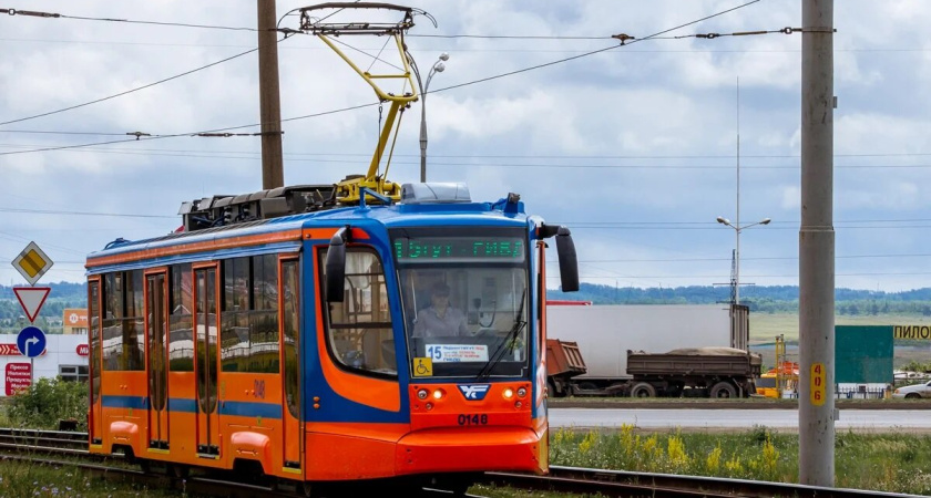 «Пустите по Сююмбике большие автобусы, в пазики не влезть с утра»