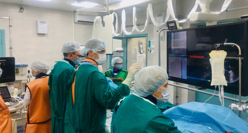 Команда челнинских врачей провела уникальную операцию на сердце