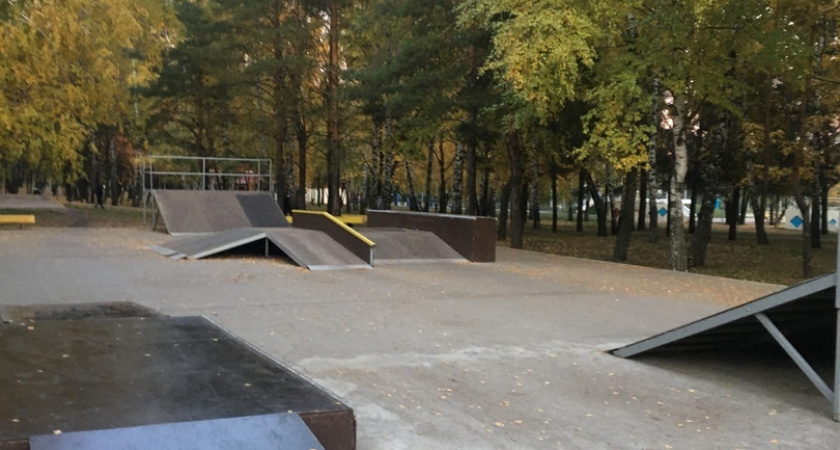 И вновь проблема освещения: «Дети в скейт-парке катаются в темноте»