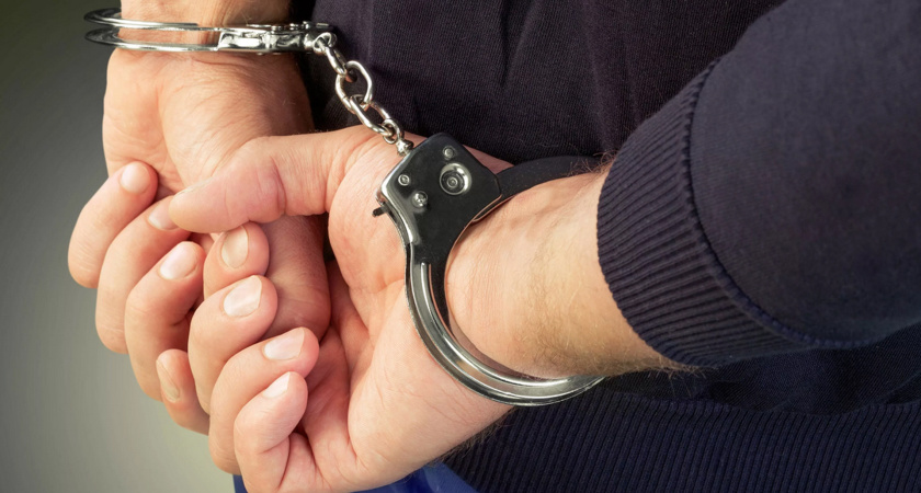 Нашли подозреваемого, который запер в бане молодую пару и поджег