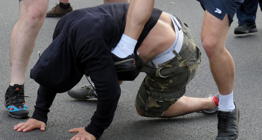 Ищут очевидцев: в Челнах группа подростков избила мальчиков