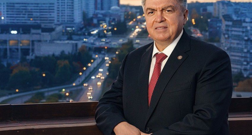 Сегодня День рождения отмечает мэр города Наиль Магдеев