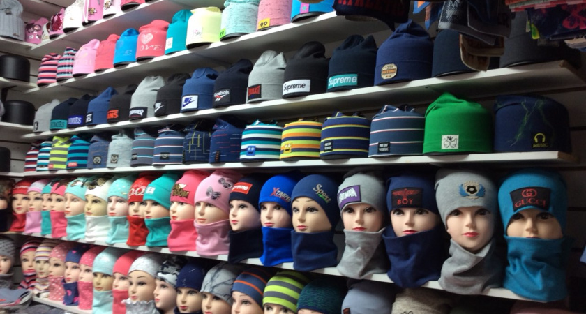 В Челнах полицейские изъяли у продавца шапку с изображением марихуаны