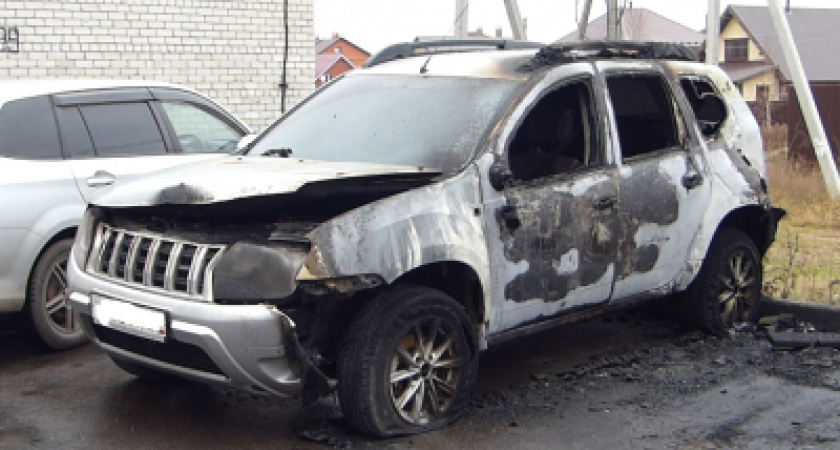 Странная логика: в Татарстане 27-летний мужчина поджигал автомобили 