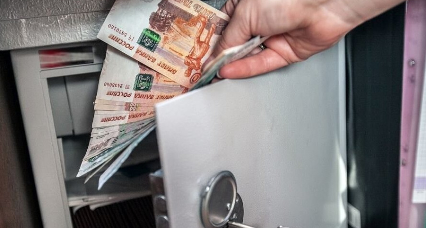 В Челнах директор «Пятерочки» украла из сейфа полмиллиона рублей