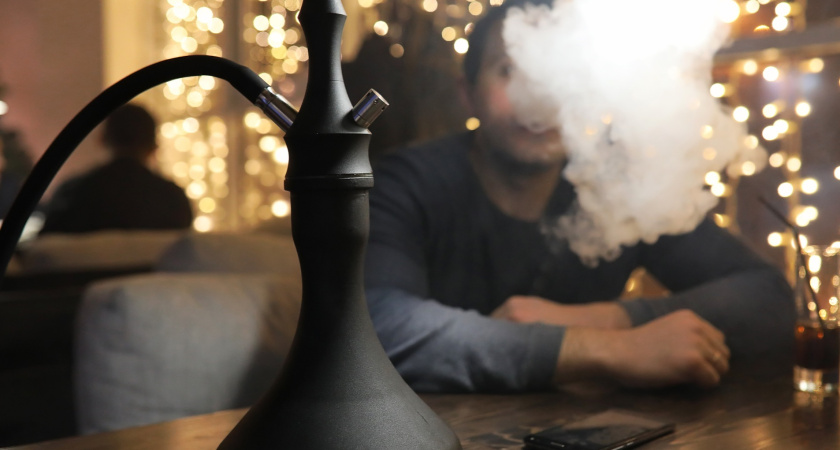 Нарушитель-рецидивист: в Челнах еще одно кафе наказали за несоблюдение ковидных законов