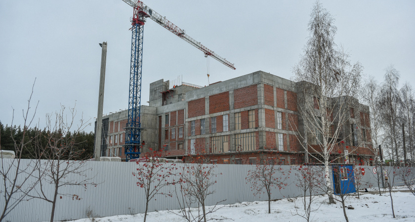 4 этажа, 25 тыс. кв. м, фотомастерская, студия звукозаписи, два зала, кафе