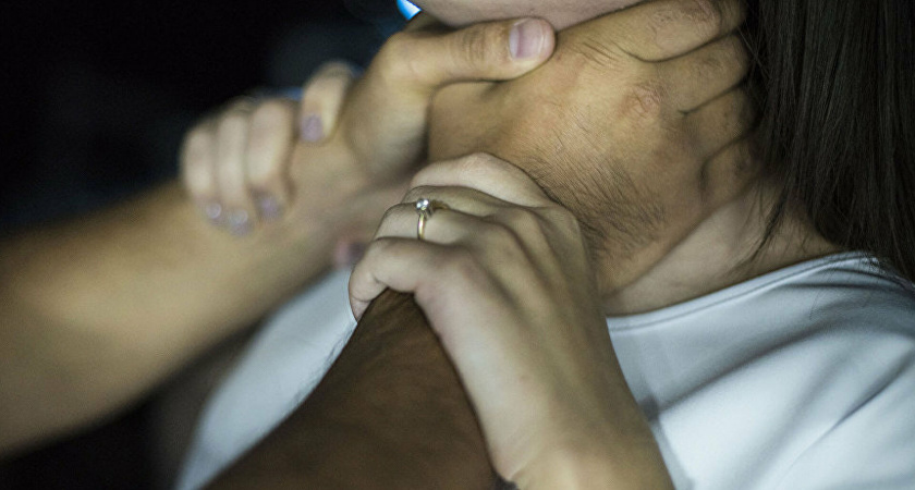 20 ударов по лицу: челнинец жестоко избил свою знакомую и пытался задушить