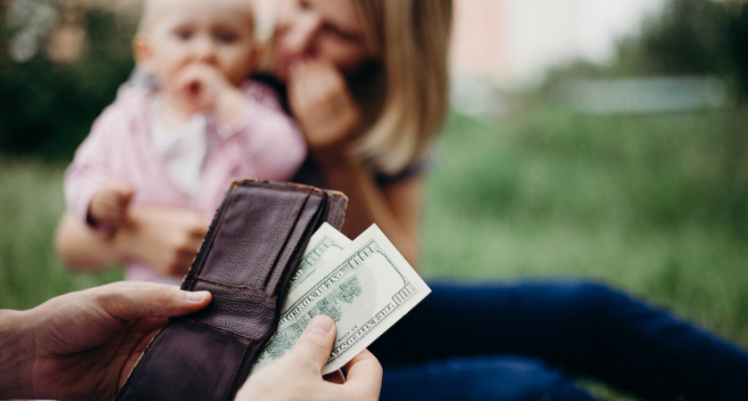 На исправительные работы: житель Татарстана задолжал ребенку 480 тыс. рублей