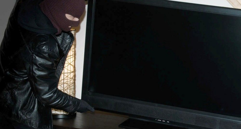 Квартирант похитил из арендуемой квартиры телевизор 20 тыс. рублей, сдал в ломбард за 7