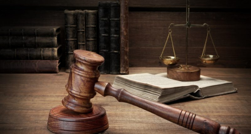 Челнинец, который приклеил плакат на авто, осужден за  дискредитацию армии России