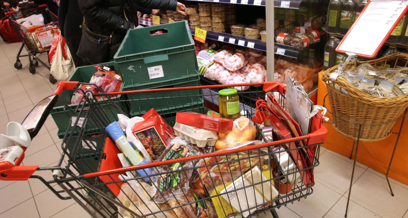 Татарстанцы с начала марта накупили продуктов на 9 тыс. тонн